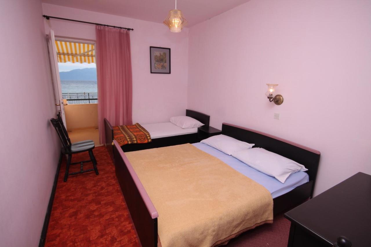Apartments And Rooms By The Sea Sucuraj, Hvar - 4029 Dış mekan fotoğraf